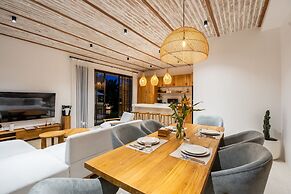 Alicante Villa by Betterplace