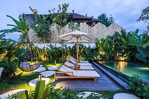 Alicante Villa by Betterplace