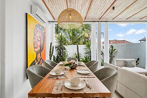 Alicante Villa by Betterplace