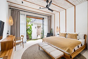 Alicante Villa by Betterplace