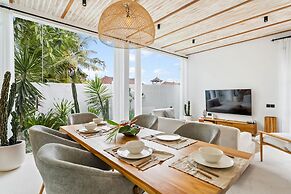 Alicante Villa by Betterplace