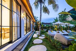 Alicante Villa by Betterplace