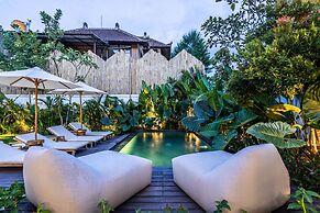 Alicante Villa by Betterplace