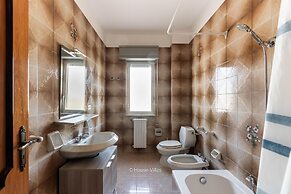 Peony Apartment in Noto