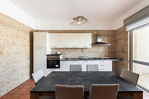 Peony Apartment in Noto