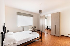 Peony Apartment in Noto