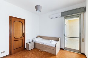 Peony Apartment in Noto