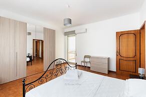 Peony Apartment in Noto