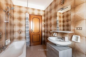 Peony Apartment in Noto