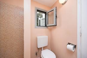 Aimilia Cottage in Longos