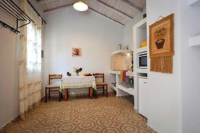 Aimilia Cottage in Longos