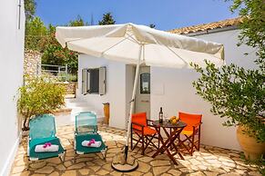 Aimilia Cottage in Longos