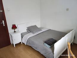 Room in Guest Room - Private Room C In Brussels