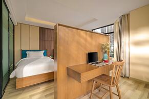 Brilliant Majestic Hotel