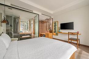 Brilliant Majestic Hotel