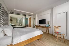 Brilliant Majestic Hotel