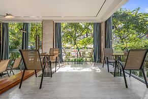 Brilliant Majestic Hotel