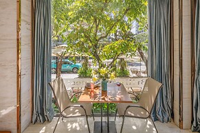 Brilliant Majestic Hotel