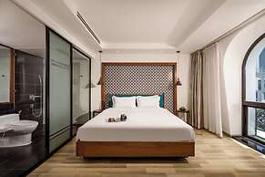 Brilliant Majestic Hotel