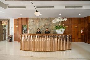 Brilliant Majestic Hotel