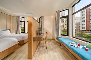 Brilliant Majestic Hotel