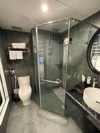 Aquarius Premium Hotel