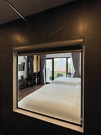 Aquarius Premium Hotel