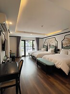 Aquarius Premium Hotel