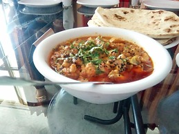 Lake View Hotel & Resort