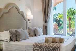 Corallo Blu Hotel De Charme