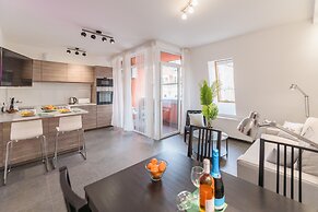 Miami Vice Apartment with Balcony