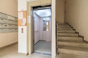 Miami Vice Apartment with Balcony