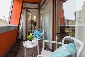 Miami Vice Apartment with Balcony