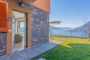 The Patio Over Varenna