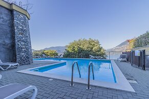 The Patio Over Varenna