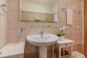 The Patio Over Varenna