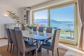 The Patio Over Varenna