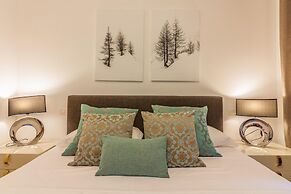 The Patio Over Varenna