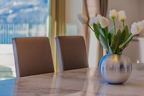 The Patio Over Varenna