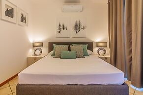 The Patio Over Varenna