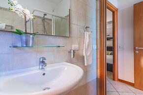 The Patio Over Varenna