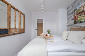 Prandoty Apartment by Renters Prestige