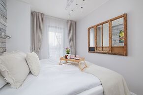 Prandoty Apartment by Renters Prestige