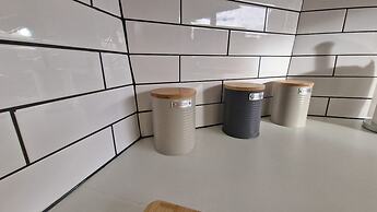 Cosy Home Perfect for Families and Contractors