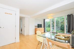 Leeds - Sleeps 4 - Pet Friendly - Parking - Gym