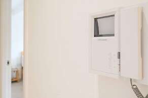 Leeds - Sleeps 4 - Pet Friendly - Parking - Gym