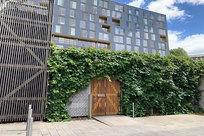 Leeds - Sleeps 4 - Pet Friendly - Parking - Gym