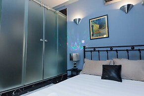 Modern Athenian City Center Studio