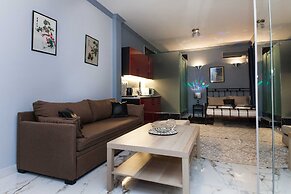 Modern Athenian City Center Studio