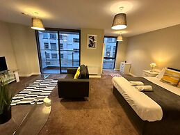 Adelphi Wharf Apartments by Beehosting